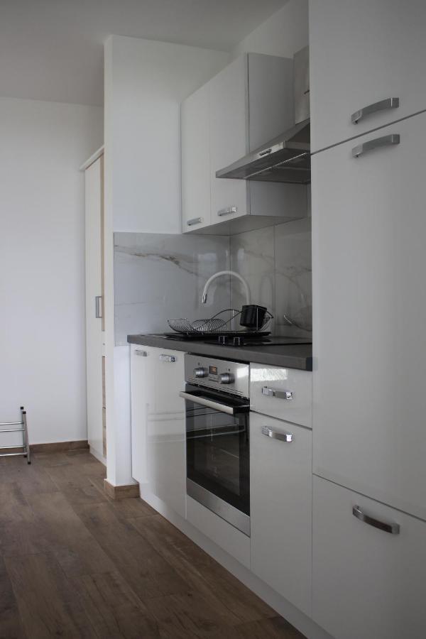 Apartments Bonaca Рованьска Екстер'єр фото